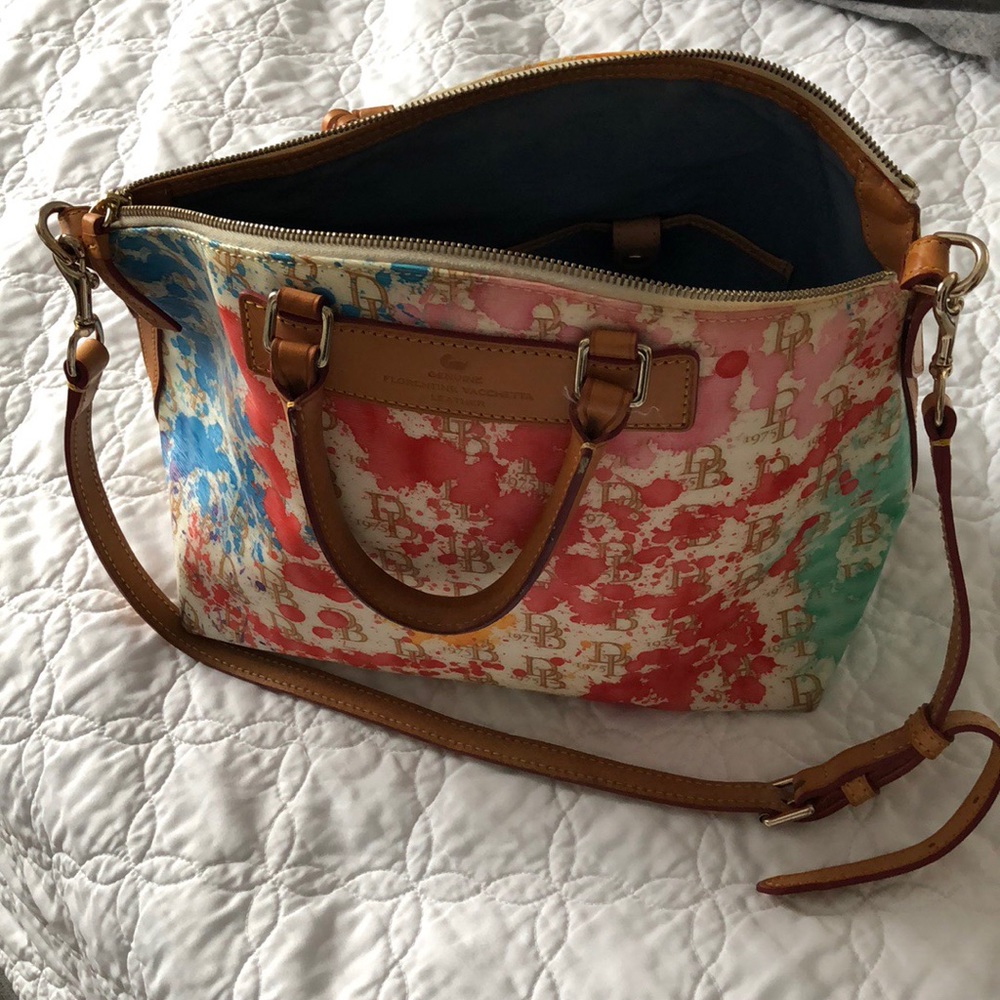 Dooney & Bourke shoulder bag